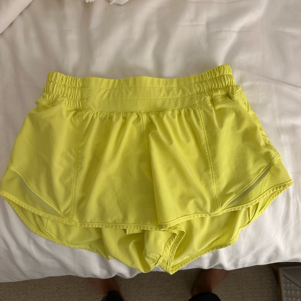 Lululemon Athletica Yellow Athletic Shorts Lightweight Elastic Waist